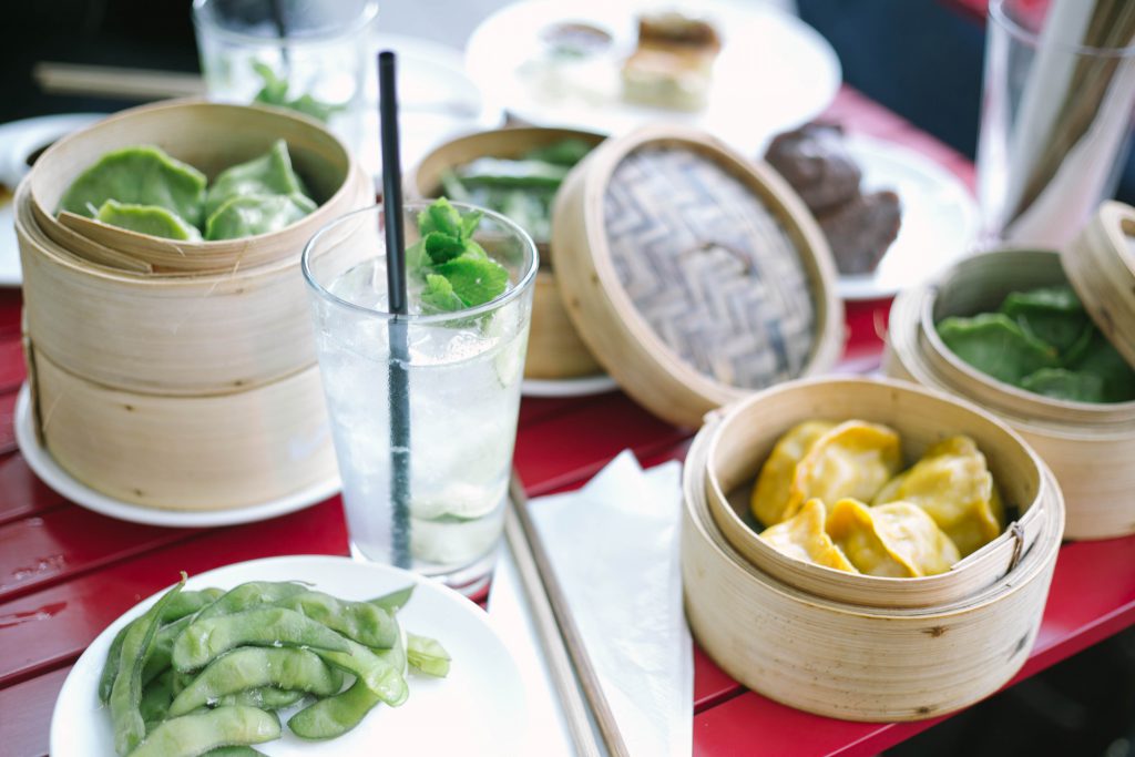 Basicapparel-berlin-travelguide-food-asian-dumplings-yumchahereos-sophievandaniels-travel